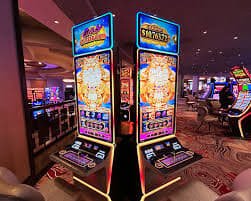 Filipino player accessing jiliace live casino on a mobile phone browser